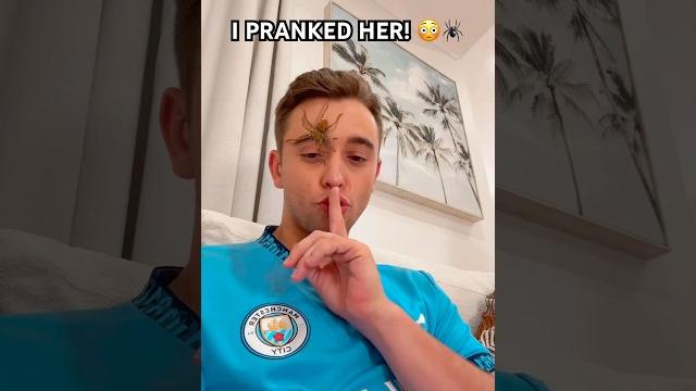 Pranking my gf with the spider filter! #funny Pranking my gf with the spider filter! #funny