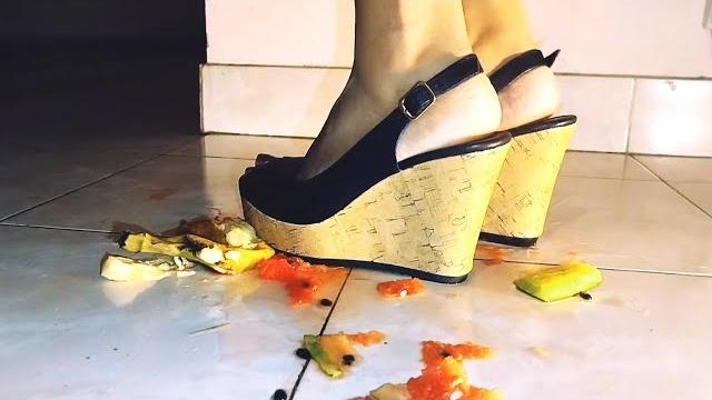High heel wedges crush trample watermelon and banana #crush #heels #highheels #feet #food #asmr High heel wedges crush trample watermelon and banana #crush #heels #highheels #feet #food #asmr