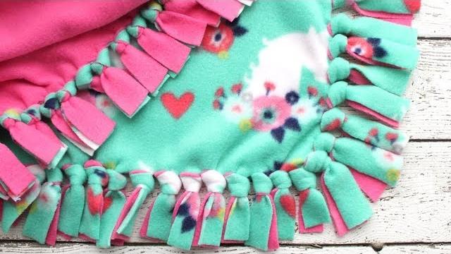 How to make a tie blanket from fleece How to make a tie blanket from fleece