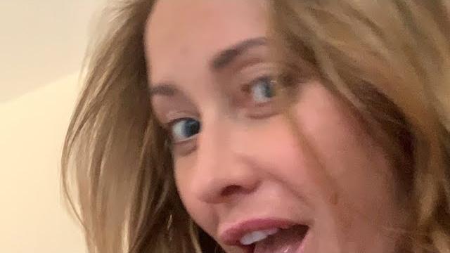 Eva notty is going live! Eva notty is going live!