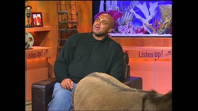 Charles barkley kisses ass Charles barkley kisses ass