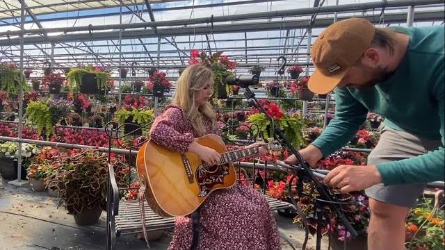 Behind the scenes filming a “live at cherry valley gardens!” singing hymns in the gardens! so fun! Behind the scenes filming a “live at cherry valley gardens!” singing hymns in the gardens! so fun!