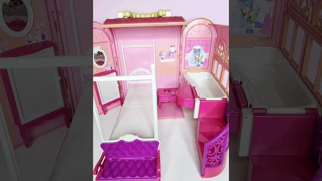 Barbie, bed& bath handbag dream house Barbie, bed& bath handbag dream house