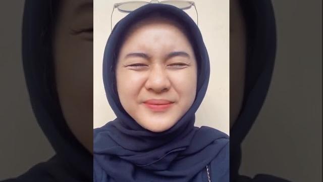 Cewek kentut sambil freestyle Cewek kentut sambil freestyle