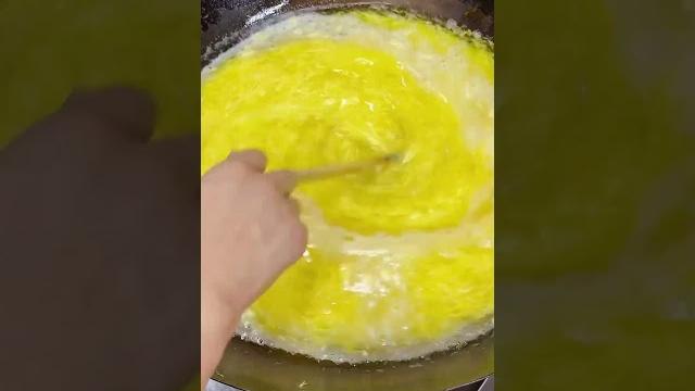 Deep-fried golden egg shreds for egg fried rice Deep-fried golden egg shreds for egg fried rice