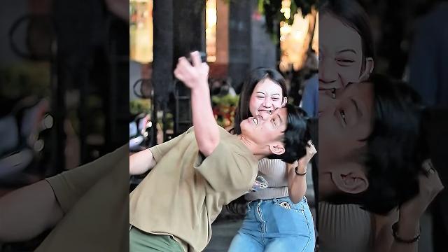 Prank gadis cantik sampe lucu Prank gadis cantik sampe lucu