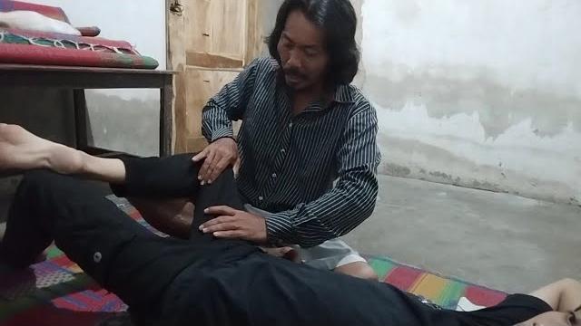 Pijat vitalitas remaja ganteng Pijat vitalitas remaja ganteng