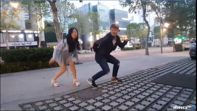 Bj아리샤와 길거리댄스. Bj아리샤와 길거리댄스.