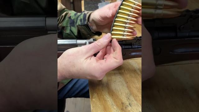 How to properly use a stripper clip How to properly use a stripper clip