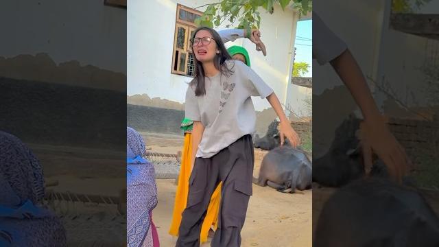 Etna kon marta h#chikayadavdance #song #ytshorts #haryanvidance Etna kon marta h#chikayadavdance #song #ytshorts #haryanvidance