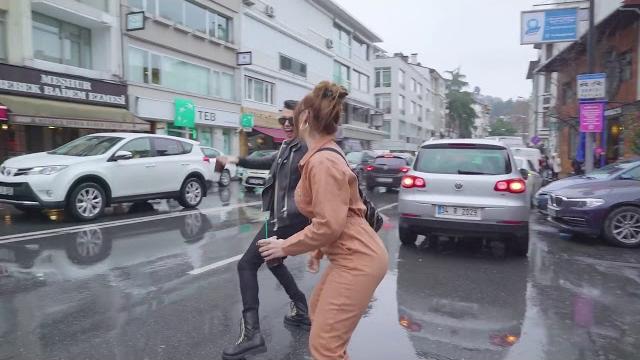 İrem derici twerk İrem derici twerk