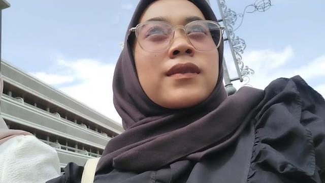 Bandung with th iis Bandung with th iis