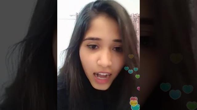 Mujra door se acha lagta hai Mujra door se acha lagta hai