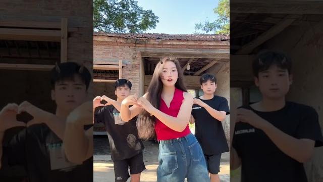 玫瑰花,茉莉花问我喜欢什么花 阳先生姐姐 @大博小阳 大博小阳 玫瑰花,茉莉花问我喜欢什么花 阳先生姐姐 @大博小阳 大博小阳