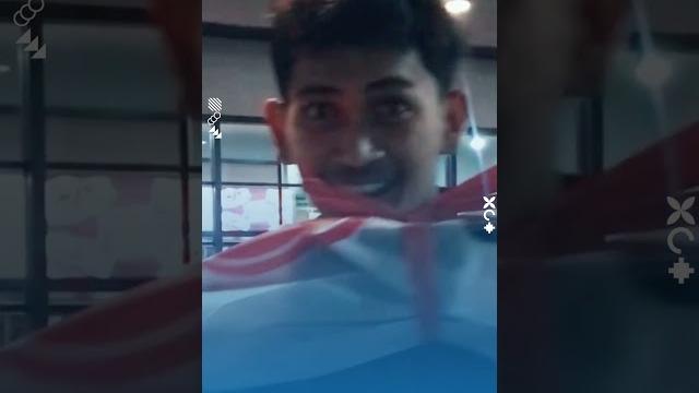 Nikmatnya punya ayank selalu support! momen istri ojol setia temani suami saat lagi narik Nikmatnya punya ayank selalu support! momen istri ojol setia temani suami saat lagi narik