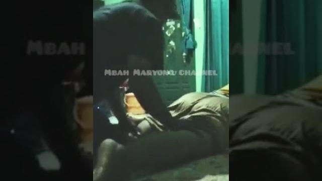Mbah maryono pijit isteri tetangga Mbah maryono pijit isteri tetangga