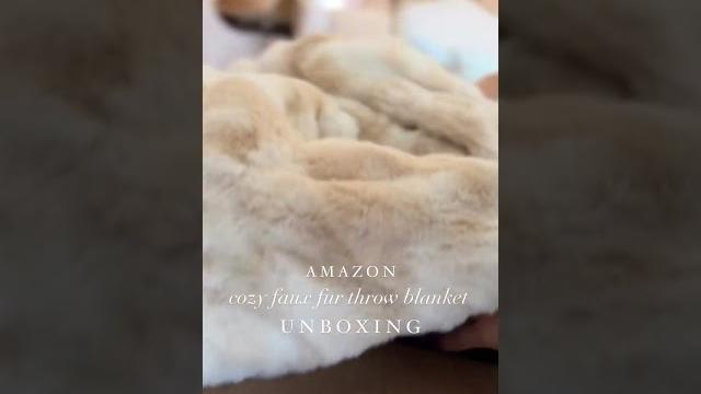 Ruched fur blanket unboxing Ruched fur blanket unboxing