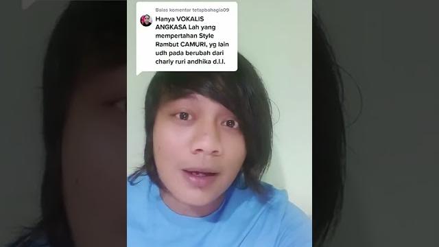 Tetap konsisten dengan gaya rambut nya...ato angkasa band...vokalis lain udah cepak semua Tetap konsisten dengan gaya rambut nya...ato angkasa band...vokalis lain udah cepak semua