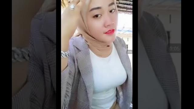 Tante jilbab baju ketat bikin hot_bigo live... Tante jilbab baju ketat bikin hot_bigo live...