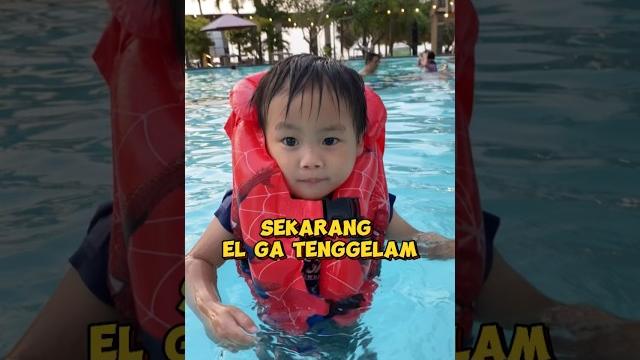 El bisa berenang, sekarang sudah tidak tenggelam lagi #elarooran #videoanak #videoanakanak El bisa berenang, sekarang sudah tidak tenggelam lagi #elarooran #videoanak #videoanakanak
