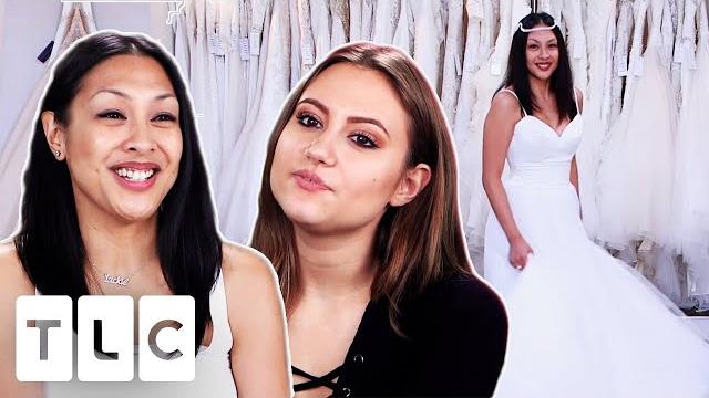 Stunning bride desires a stunning boho vintage wedding dress! | say yes to the dress uk Stunning bride desires a stunning boho vintage wedding dress! | say yes to the dress uk