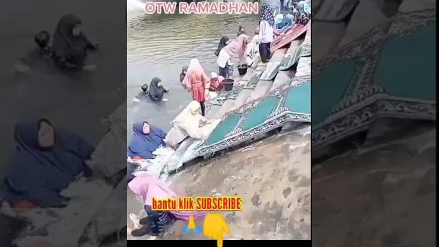 Abg mandi disungai #shorts #abg Abg mandi disungai #shorts #abg