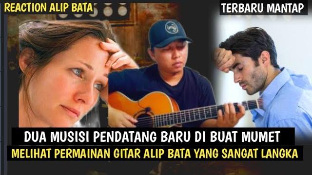 Dua musisi pendatang baru di buat mumet melihat permainan gitar alip bata yang sangat langka Dua musisi pendatang baru di buat mumet melihat permainan gitar alip bata yang sangat langka