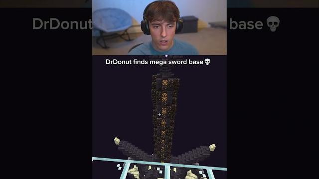 Players built a huge sword on donut smp Players built a huge sword on donut smp