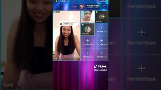 Yang lagi #viral di tiktok demi gif, yanti tkw rela basreng ny dipertontonkan ke public. !! Yang lagi #viral di tiktok demi gif, yanti tkw rela basreng ny dipertontonkan ke public. !!