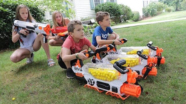 Nerf war : babysitter 3 (the babysitters club new recruit) Nerf war : babysitter 3 (the babysitters club new recruit)