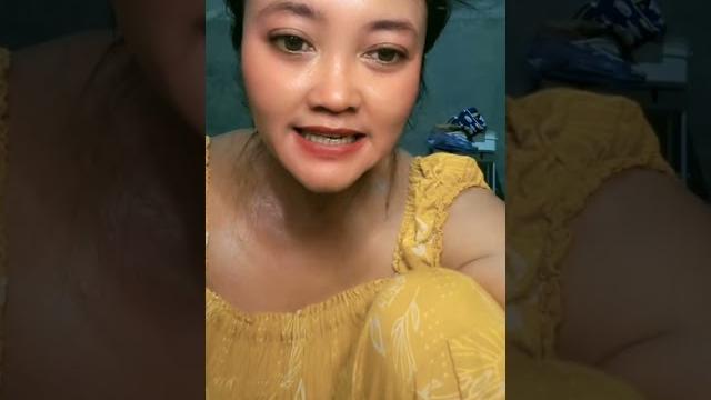 Wowww, tante live bes4r b4nget Wowww, tante live bes4r b4nget