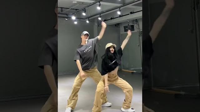 Korean couple dance video #shorts #youtubeshorts #dance Korean couple dance video #shorts #youtubeshorts #dance