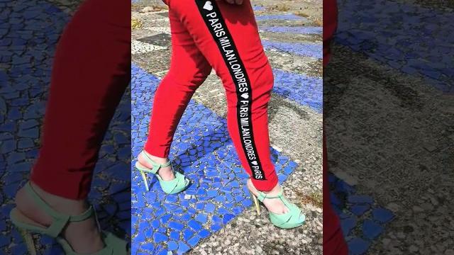 Мне парень купил лабутосы #катясочи #shorts Мне парень купил лабутосы #катясочи #shorts