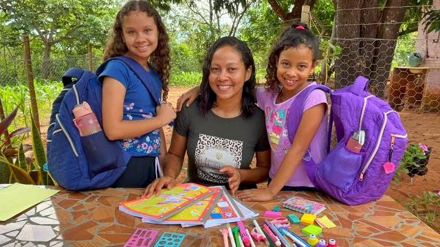 Finalmente… organizando os materiais escolares das minhas filhas 2024!!! tudo pronto pra estudar Finalmente… organizando os materiais escolares das minhas filhas 2024!!! tudo pronto pra estudar