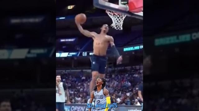 Ja tween leg dunk Ja tween leg dunk