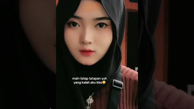 Kiss #goyangtiktok #hijab #hijabcantik #fyp Kiss #goyangtiktok #hijab #hijabcantik #fyp