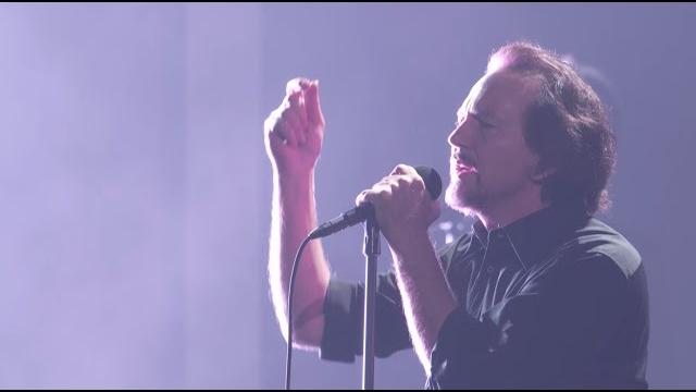 Eddie vedder - one (u2 cover) Eddie vedder - one (u2 cover)