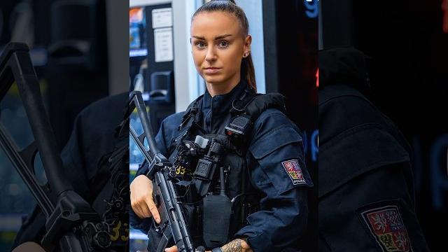 Arrest me pleasebeautiful policewoman Arrest me pleasebeautiful policewoman