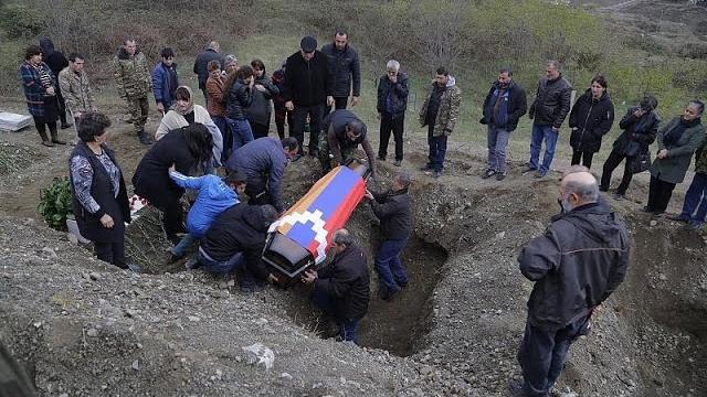 Степанакерт: разрушенный город Степанакерт: разрушенный город