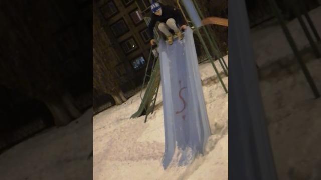 Вадя катается Вадя катается