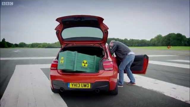 Bmw m135 vs vw golf gti | top gear | series 21 | bbc Bmw m135 vs vw golf gti | top gear | series 21 | bbc