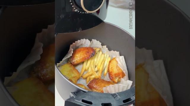 The iron rooster 02 in the girls' dormitory, xuan xuan secretly bought a new frying pan with her ro The iron rooster 02 in the girls' dormitory, xuan xuan secretly bought a new frying pan with her ro