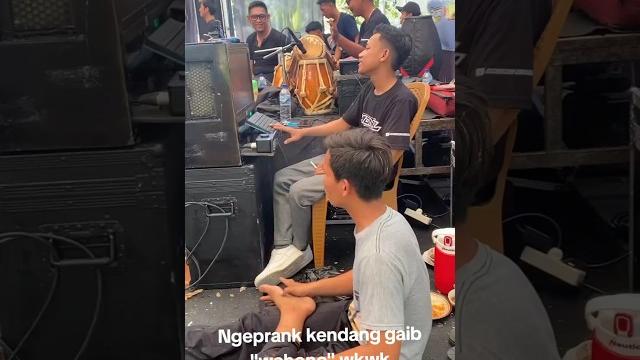 Ngeprank kendang ghoib Ngeprank kendang ghoib
