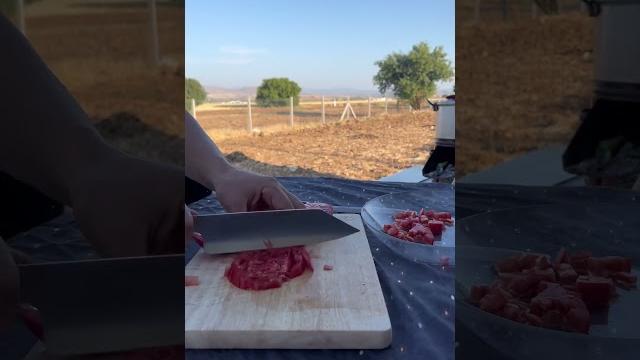 Mekanda elazığ usulü kara kavurma yapıyoruz  Mekanda elazığ usulü kara kavurma yapıyoruz 