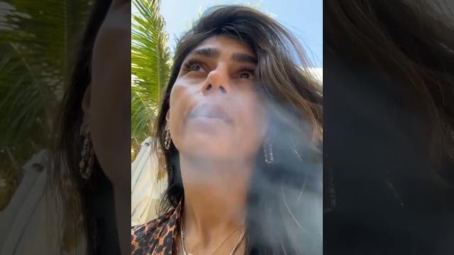 Mia khalifa smoking very dengerous look #shorts#viral#miakhalifatiktokvideostatus #miakhalifa Mia khalifa smoking very dengerous look #shorts#viral#miakhalifatiktokvideostatus #miakhalifa