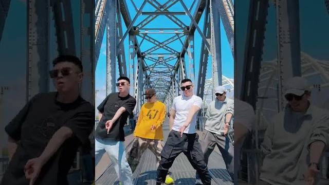 简单版订胯舞学会了吗? #顶胯摇 #dou来跳舞 #e3舞团编舞 简单版订胯舞学会了吗? #顶胯摇 #dou来跳舞 #e3舞团编舞
