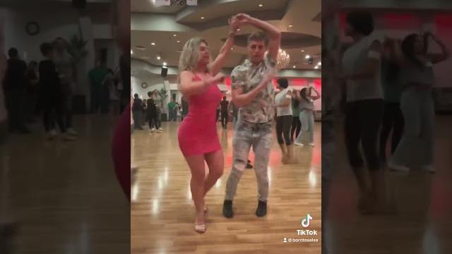 Salsa dancing mistake - technique breakdown! Salsa dancing mistake - technique breakdown!