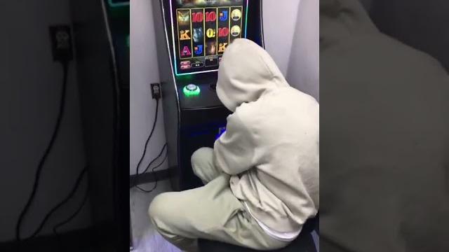 When you lose all yo money at the slot machine #subscribe #shorts #viralshorts #reels #trending When you lose all yo money at the slot machine #subscribe #shorts #viralshorts #reels #trending