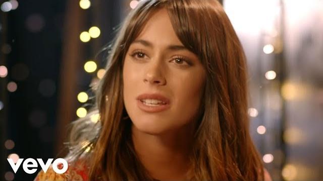 Tini - consejo de amor (official video) ft. morat Tini - consejo de amor (official video) ft. morat
