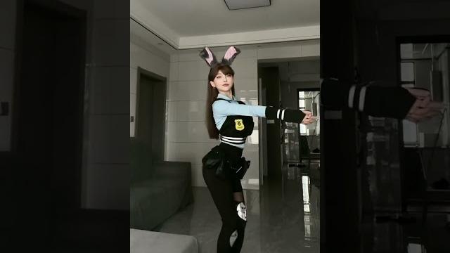 【抖音精选擦边热舞】cosplay兔子警察 #美女 #tiktok #抖音 #抖音热门 #反差 #cosplay #卡点 #beauty #韩国 #纹身 #性感 #sexy #走光 【抖音精选擦边热舞】cosplay兔子警察 #美女 #tiktok #抖音 #抖音热门 #反差 #cosplay #卡点 #beauty #韩国 #纹身 #性感 #sexy #走光